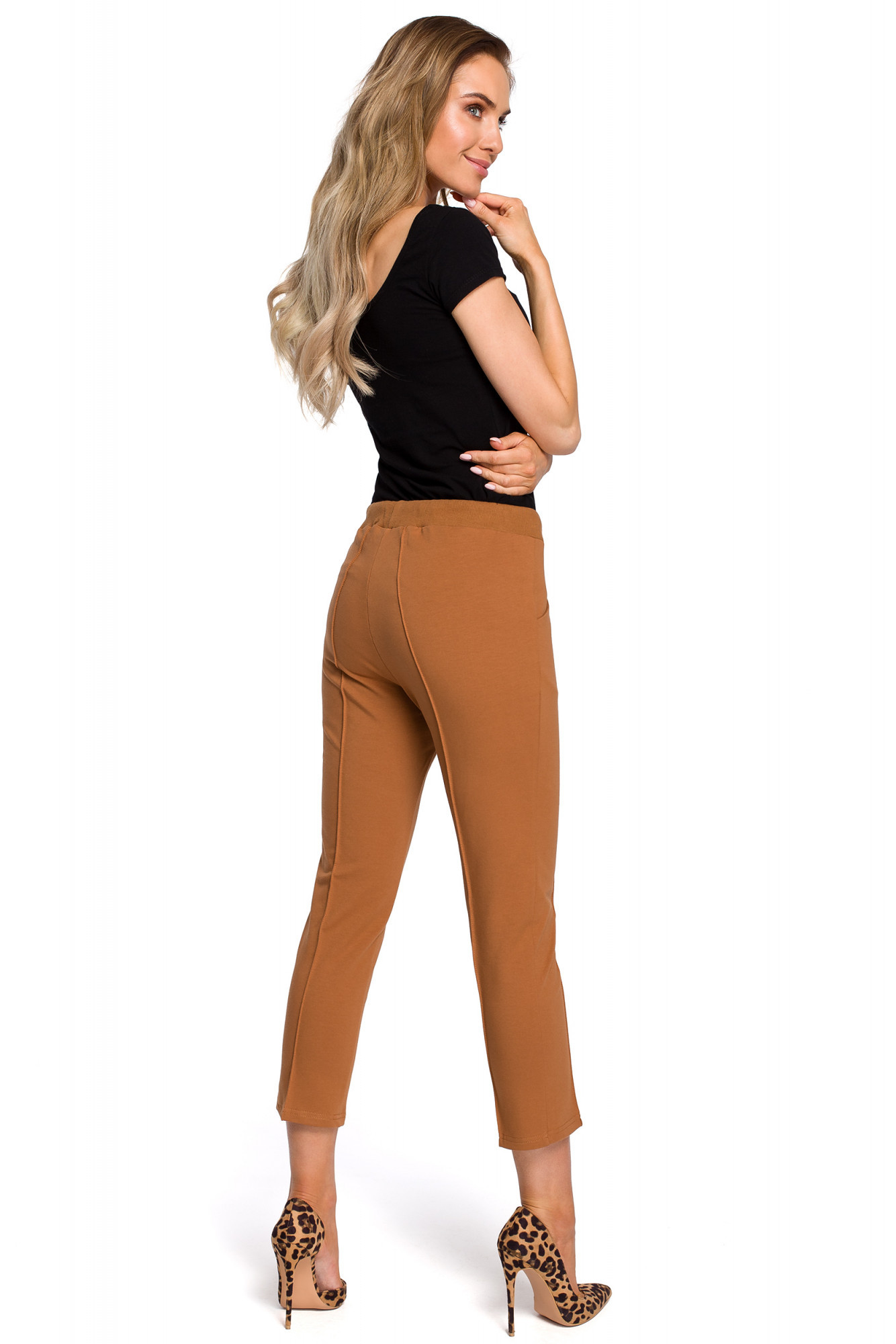 Dámské teplákové kalhoty model 18511274 - Moe Velikost: L-40, Barvy: karamelová