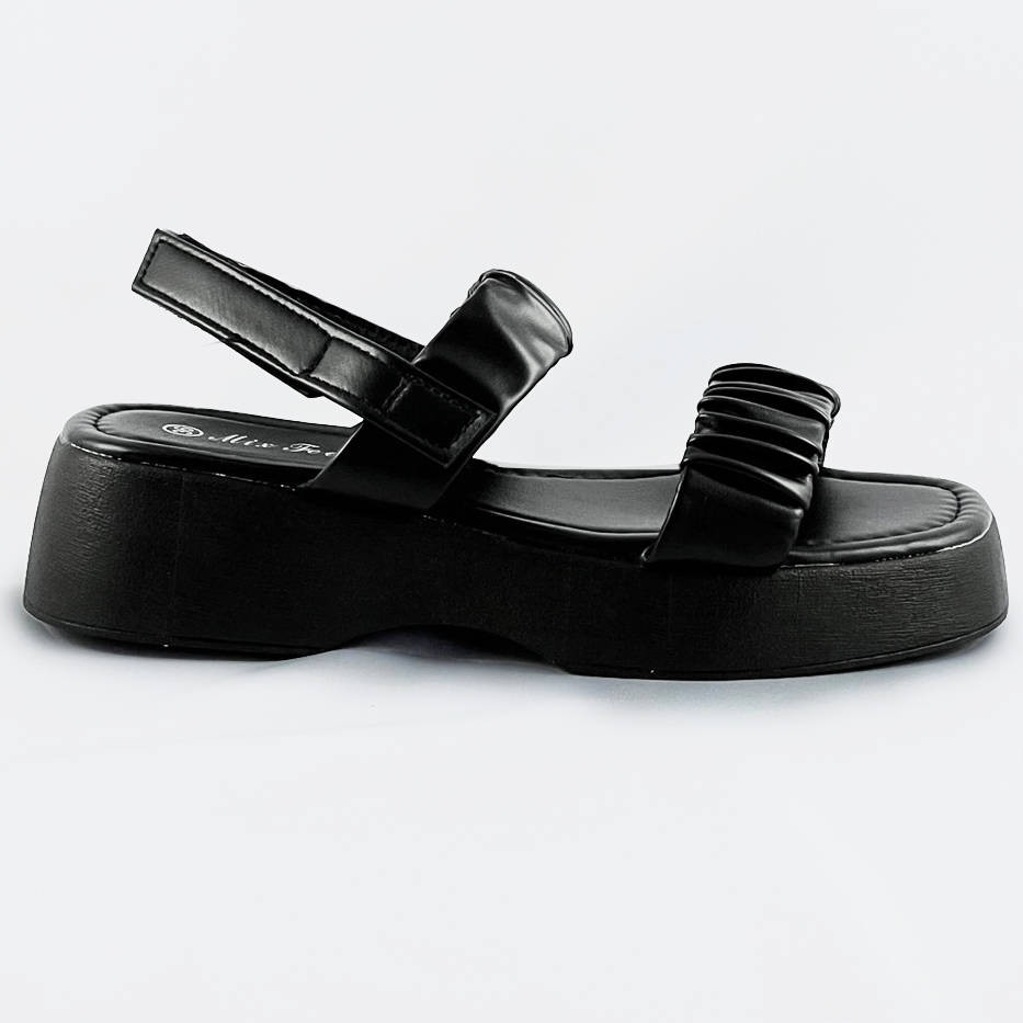 Černé sandály na nízké platformě (CM-48) černá XL (42)