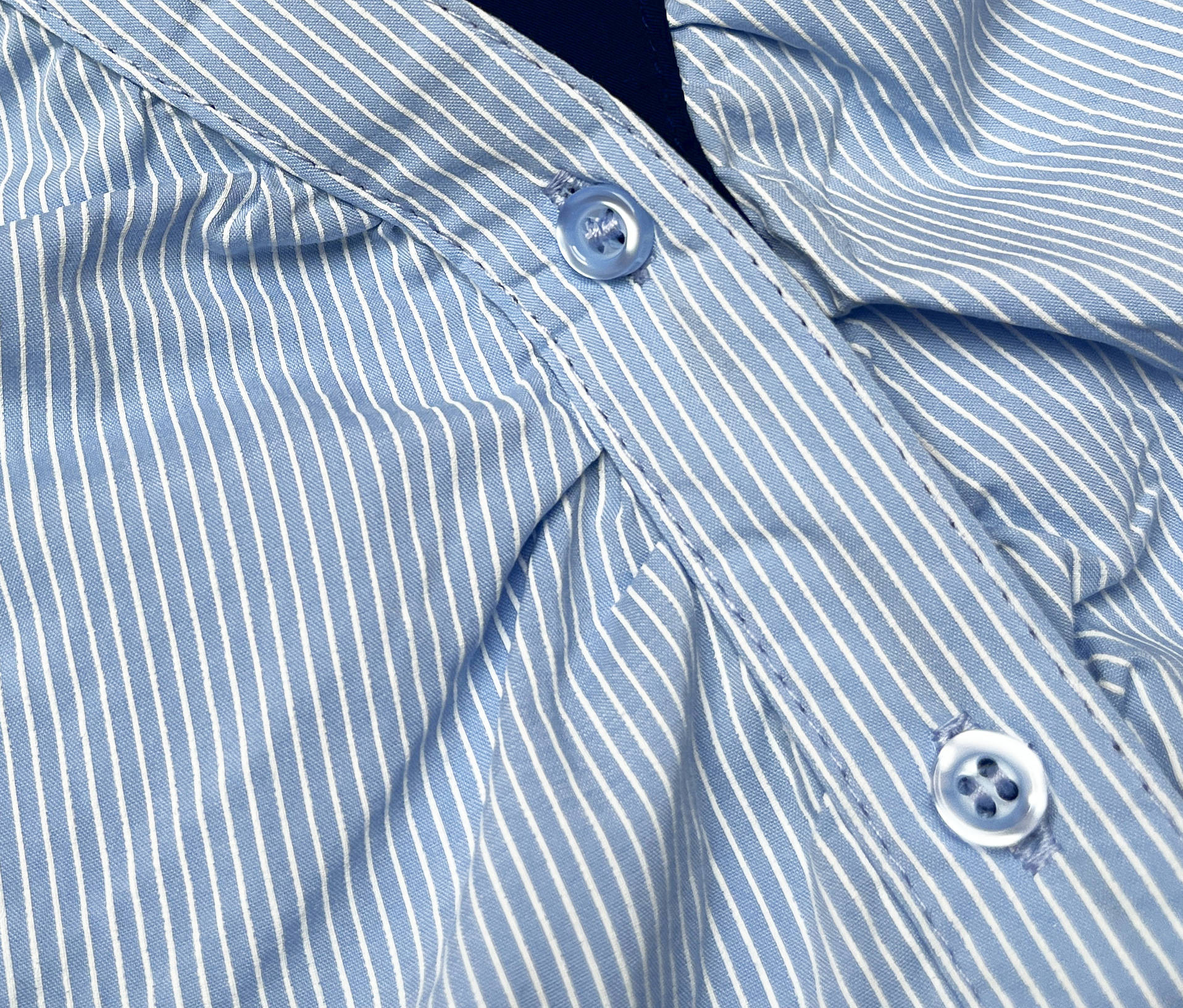 Světle modrá drobně pruhovaná dámská košile (SSY2026) Barva: odcienie niebieskiego, Velikost: L (40)