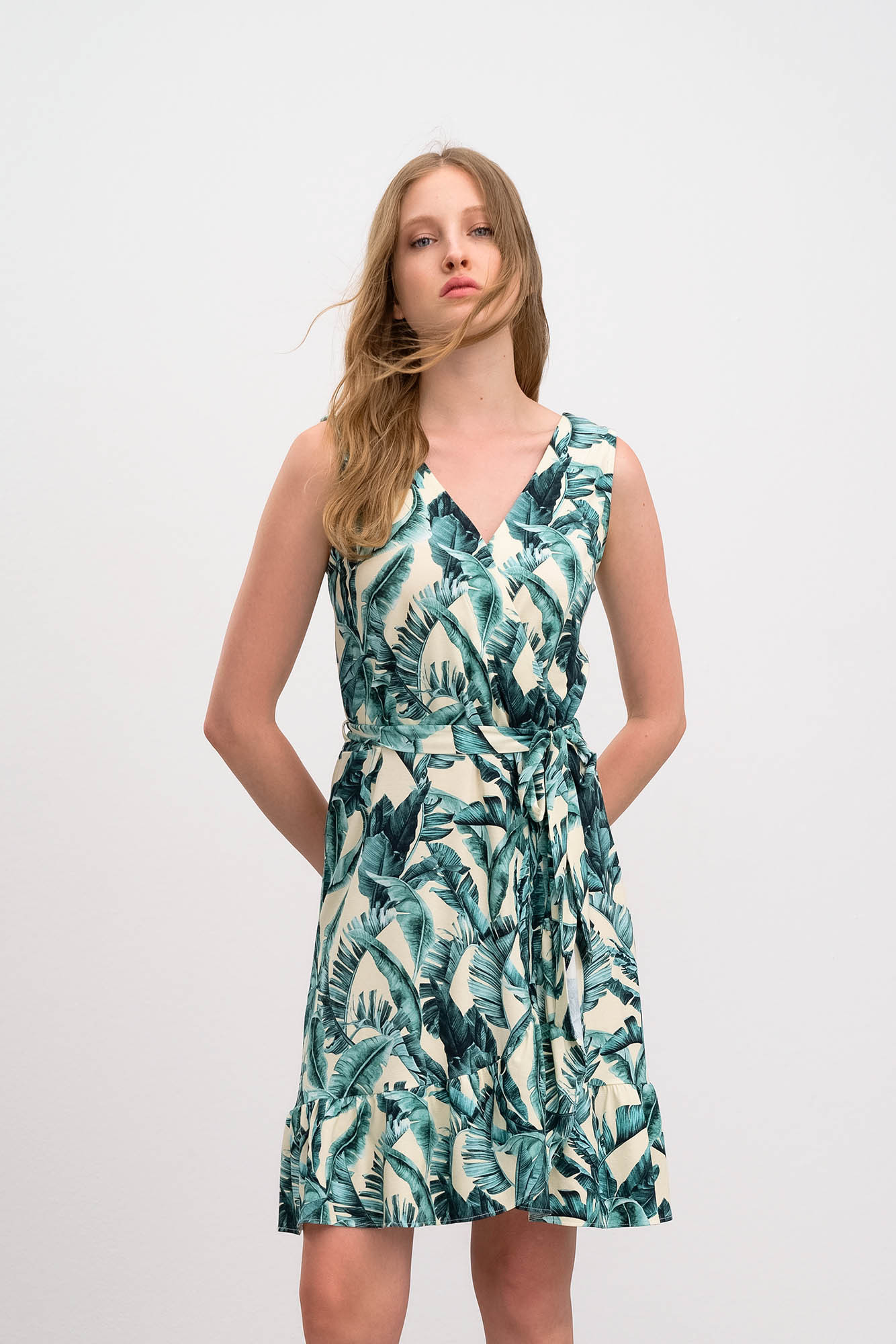 Elegantní dámské šaty model 17161011 - Vamp Barva: green lagoon, Velikost: M