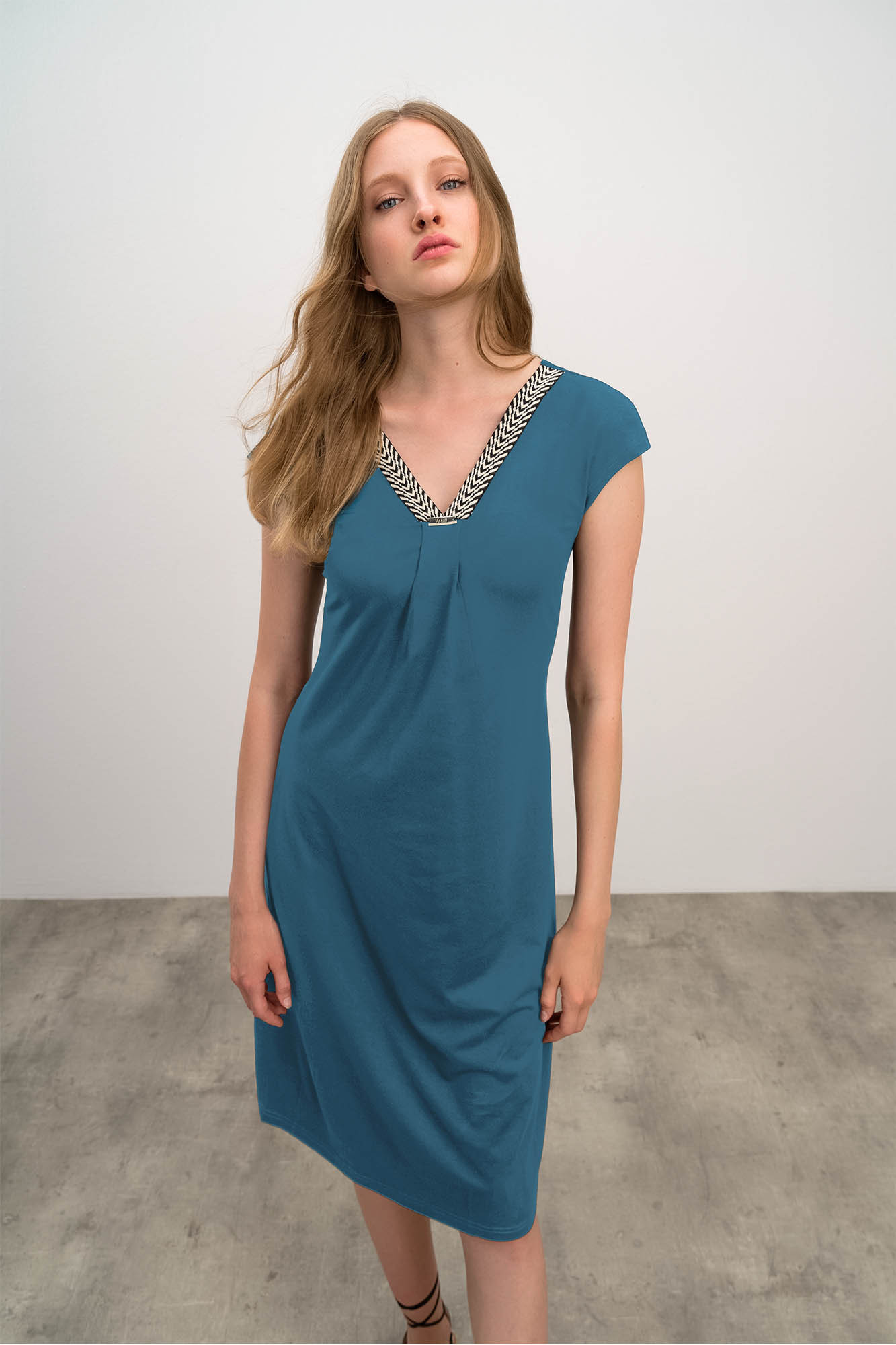 Vamp - Elegantní dámské šaty 16522 - Vamp Barva: blue moroccan, Velikost: 6XL