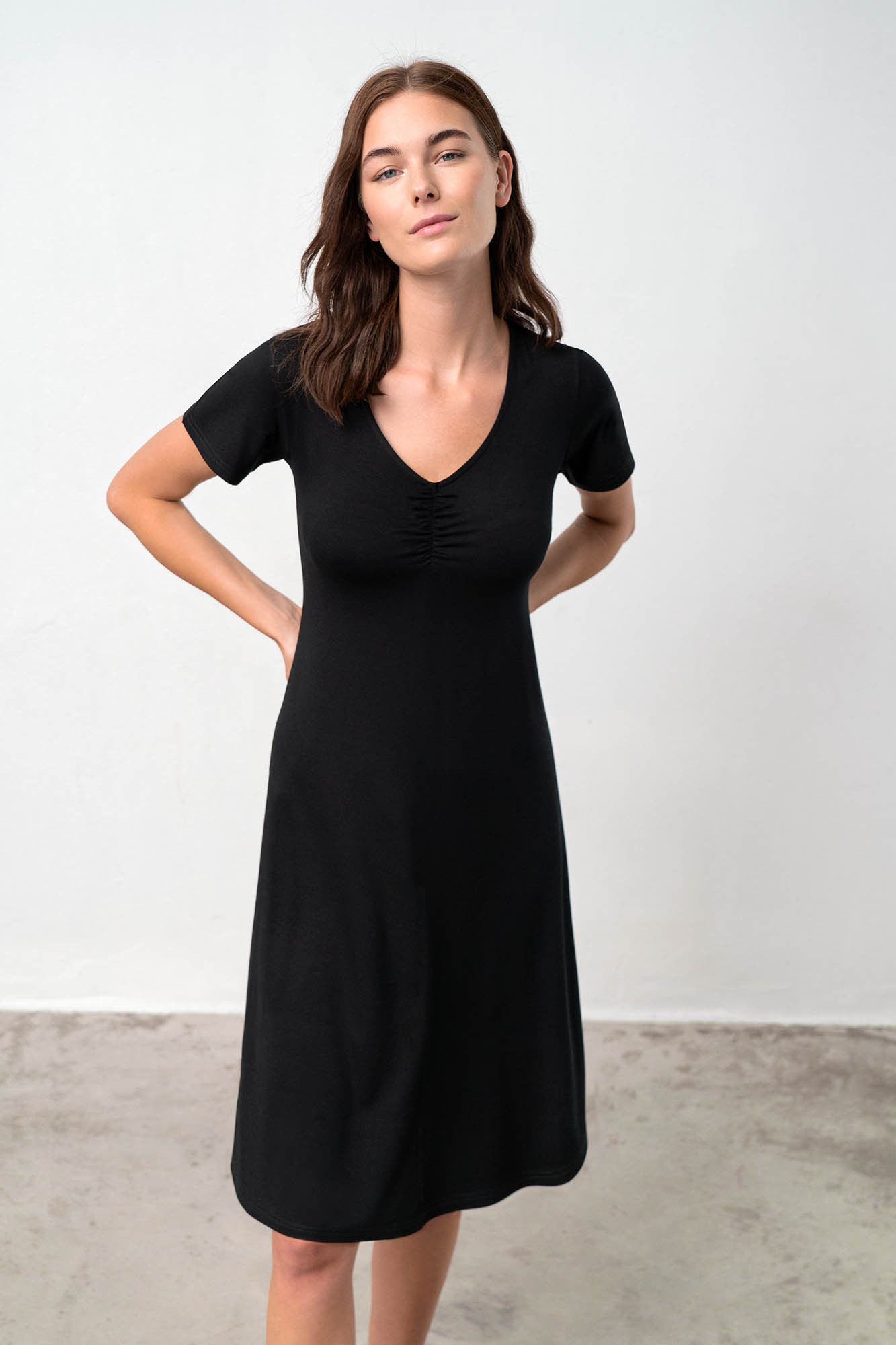 Pohodlné dámské šaty – model 18363271 - Vamp Barva: black, Velikost: 3XL