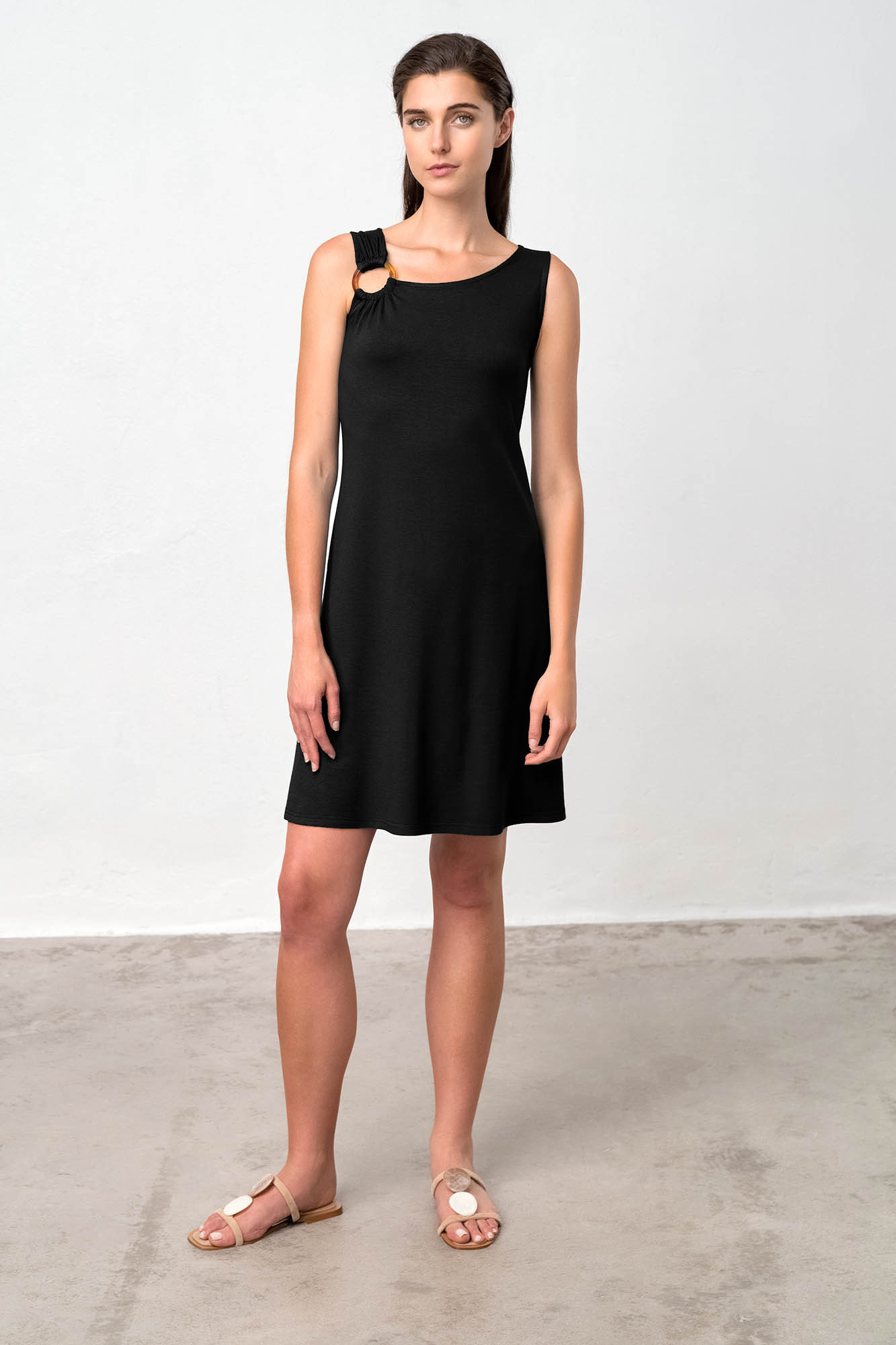 Pohodlné dámské šaty – model 18363255 - Vamp Barva: black, Velikost: S