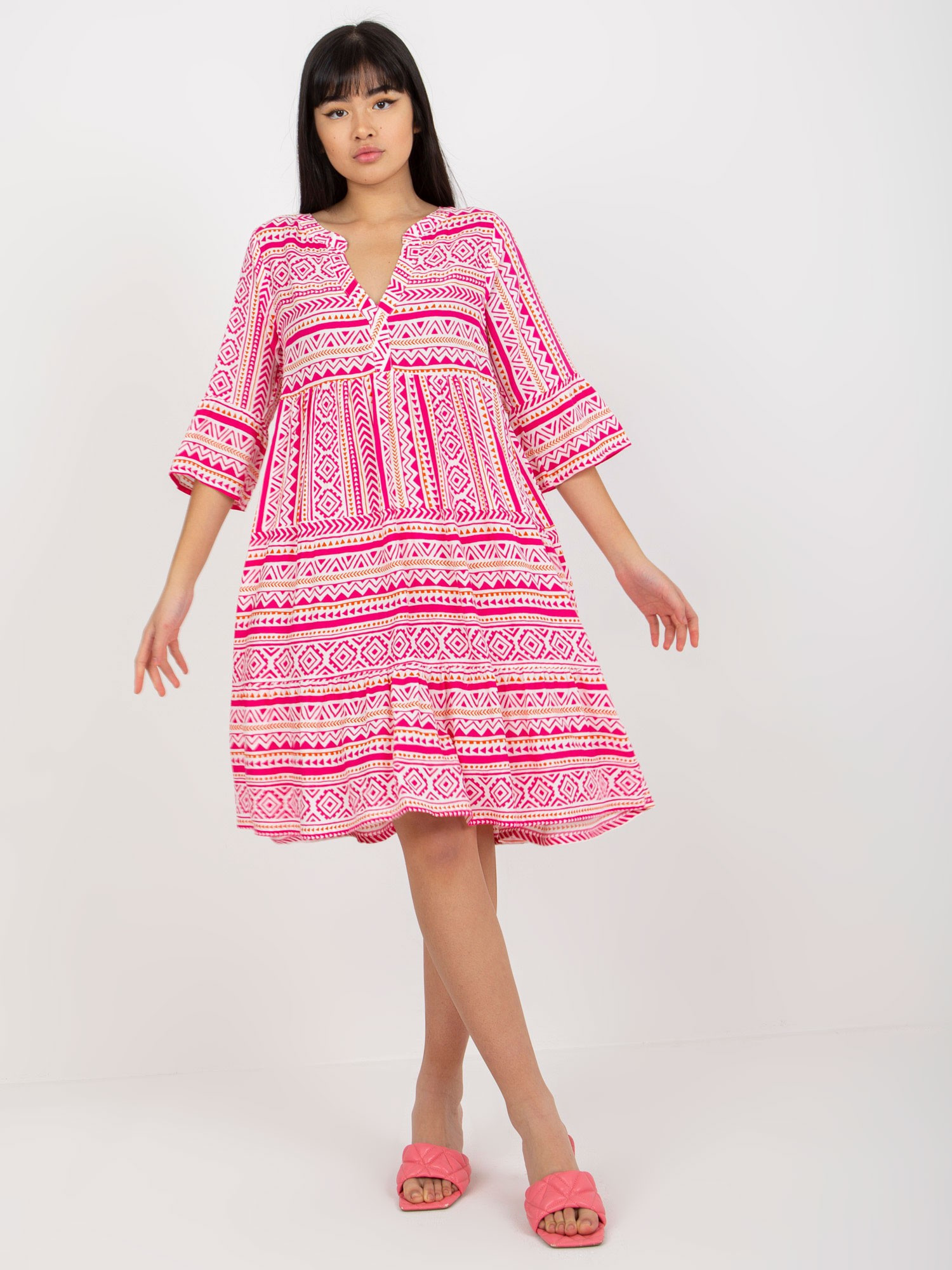 Dámské šaty model 18116378 bílé a růžové S - FPrice