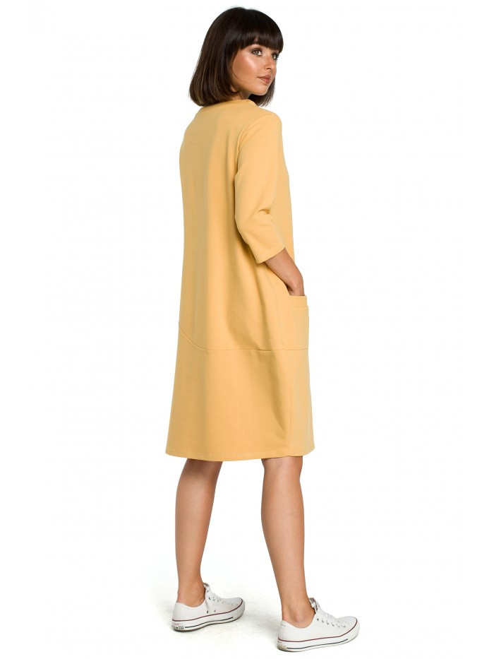 model 18001885 Oversized šaty s přední kapsou - žluté EU L