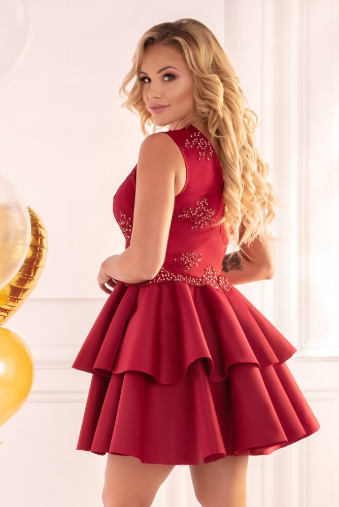 červené šaty model 17571361 - Merribel Velikost: M