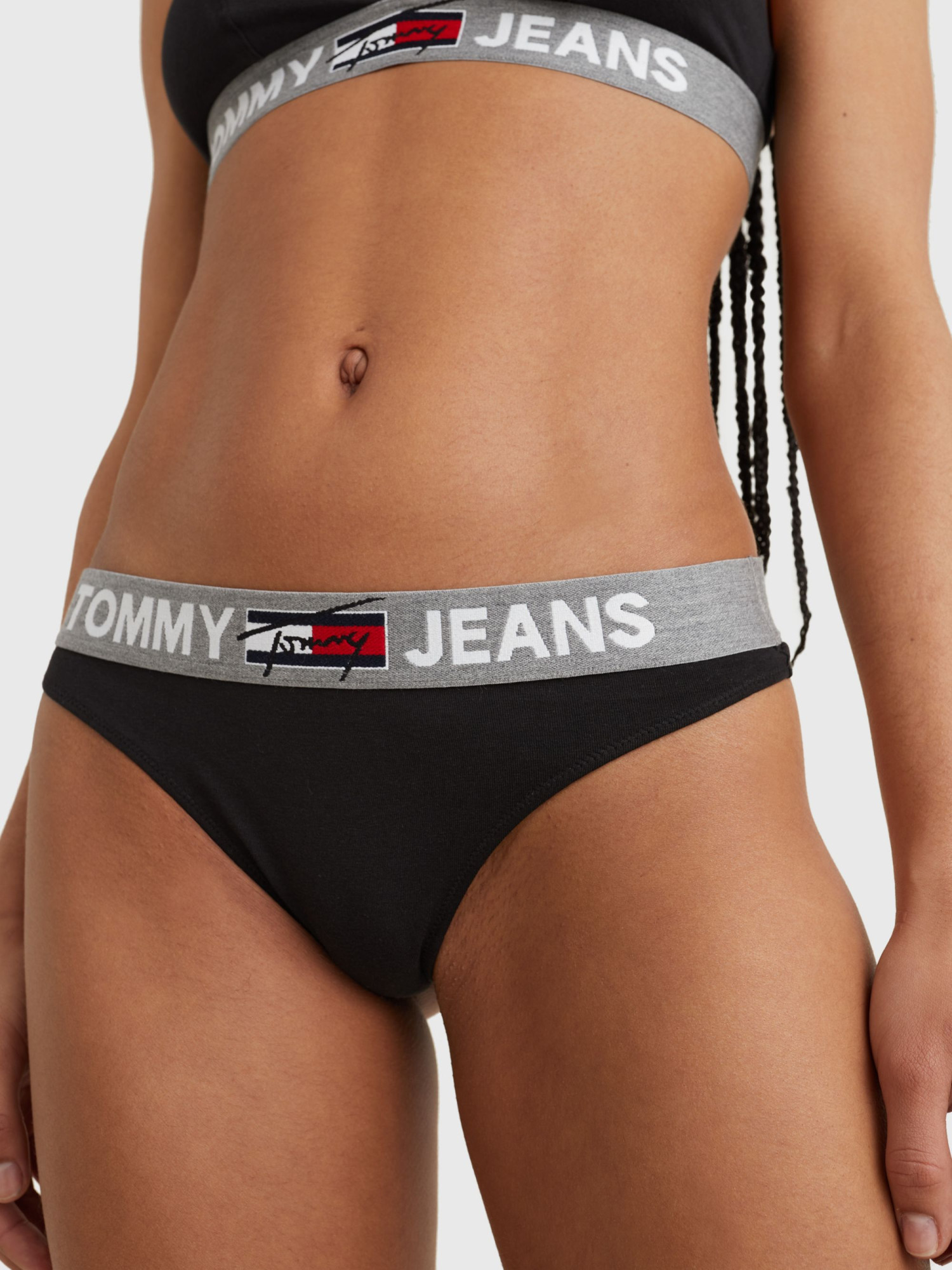 Dámská tanga LOGO WAISTBAND THONG UW0UW02823BDS černá - Tommy Hilfiger -  Luxusní prádlo.cz