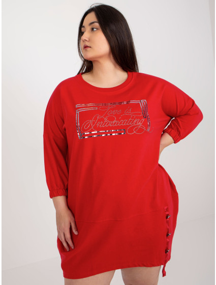 Červené mikinové šaty plus size s nápisem