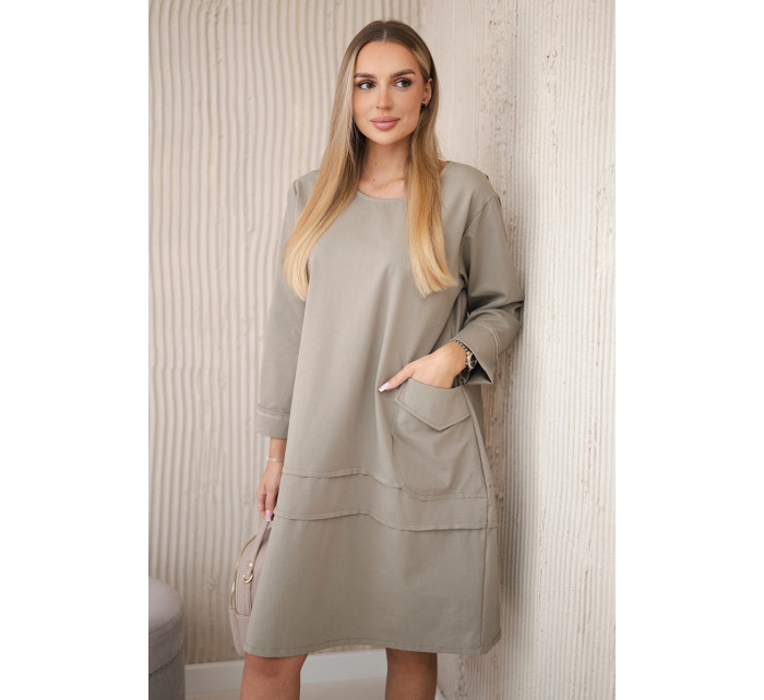 Šaty v  s kapsami světle khaki model 20527909 - K-Fashion