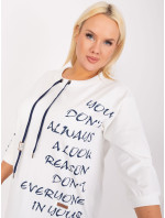 Bavlněná halenka ecru plus size s nápisy