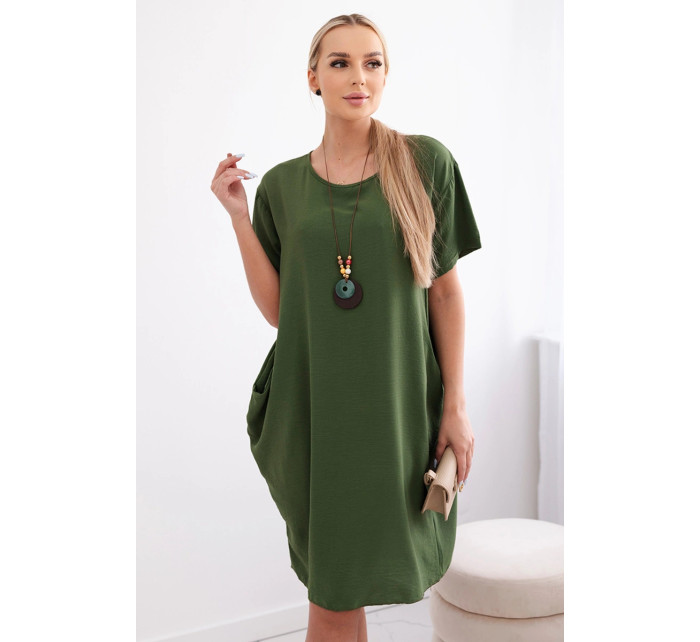 Šaty s kapsami a přívěskem jasně zelená