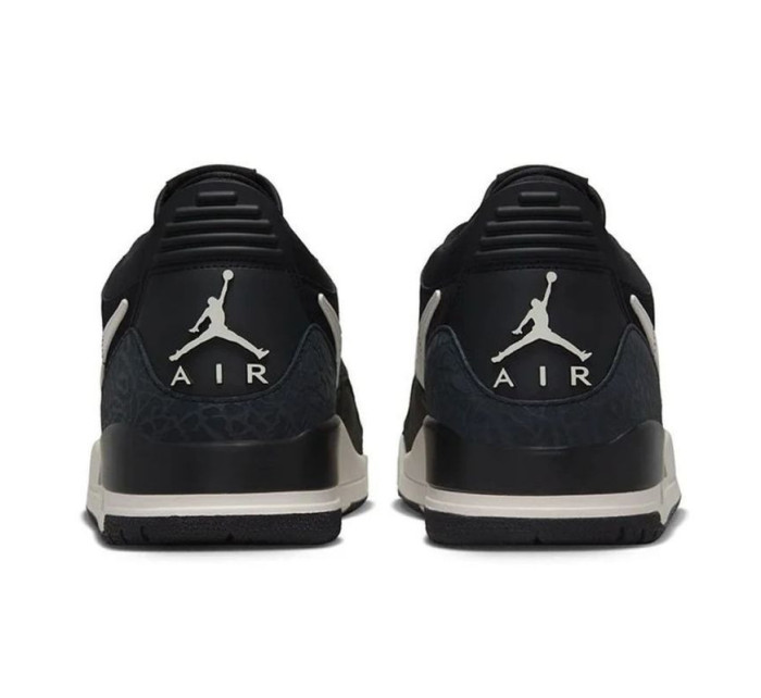 Boty Legacy Low M model 20490135 - Nike Jordan