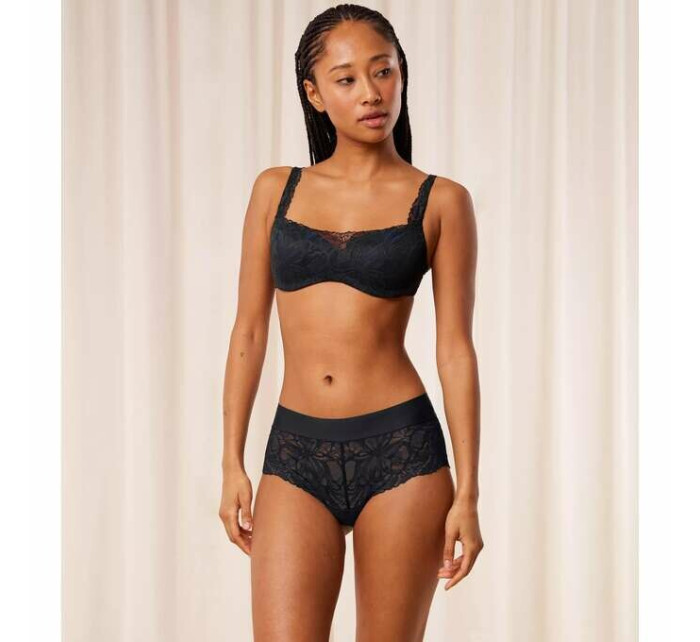 Dámské kalhotky Body Make-Up Illusion Lace Shorty - Triumph