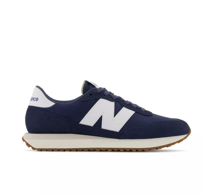 Boty M model 19737566 - New Balance