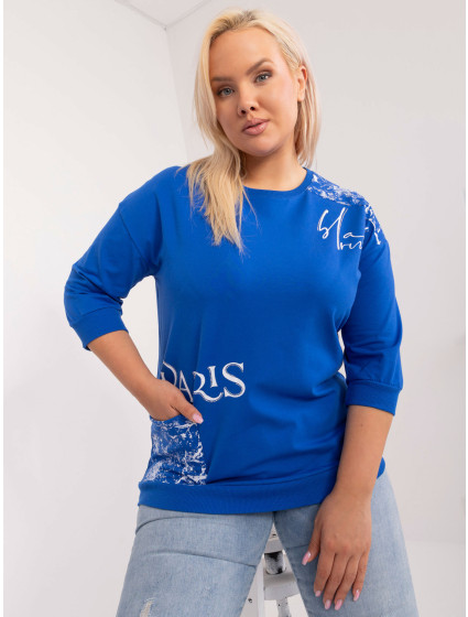 Kobaltově modrá dámská halenka plus size s nápisy