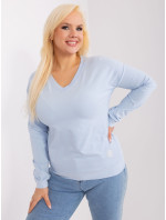 Světle modrá halenka plus size s výstřihem