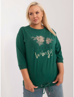 Tmavě zelená blůza plus size s nápisem