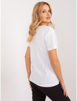 Bílé dámské tričko se srdíčkovými aplikacemi