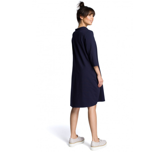 model 18001778 Oversized šaty s páskem na zavazování tmavě modré - BeWear