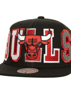 Kšiltovka Mitchell & Ness Varsity Bust Snapback Chicago Bulls HHSS6461-CBUYYPPPBLCK