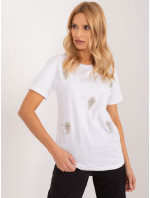 Bílé dámské tričko se srdíčkovými aplikacemi