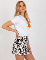 Bílé a oranžové dámské basic tričko s potiskem