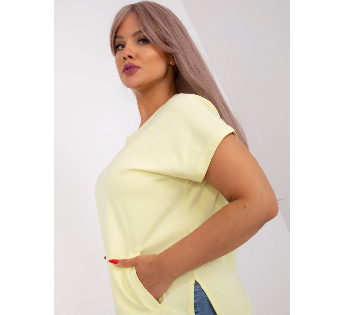 Světle žlutá halenka plus size s kapsami