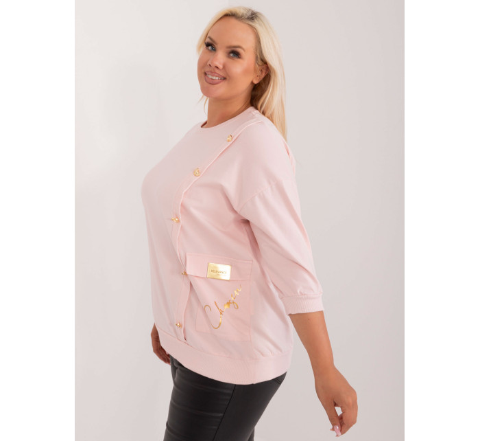 Světle růžová halenka plus size s aplikací