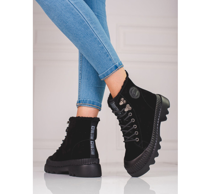 Klasické dámské černé  kotníčkové boty bez podpatku