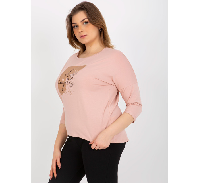 Světle růžové tričko plus size s potiskem a nápisem