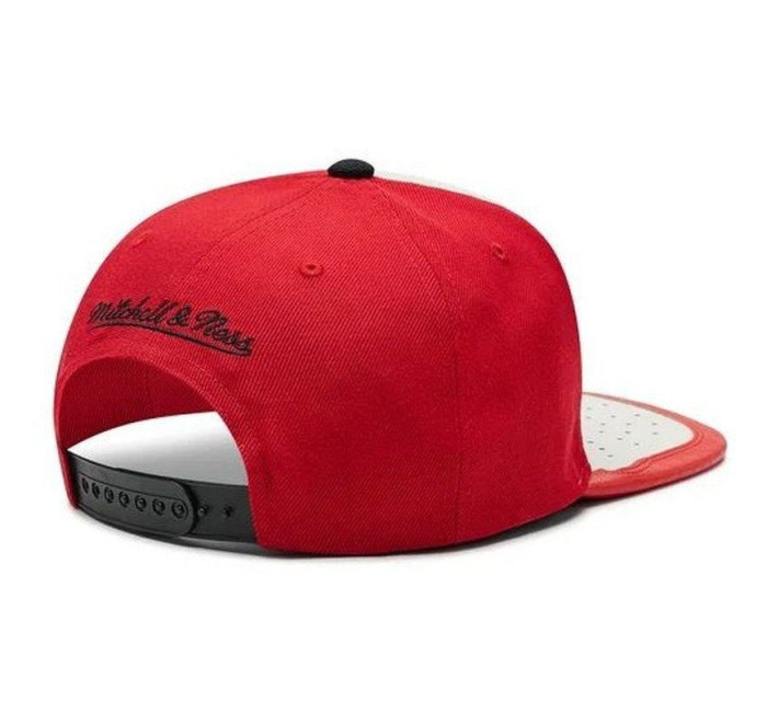 Kšiltovka NBA Day One Snapback Bulls model 20605789 - Mitchell & Ness