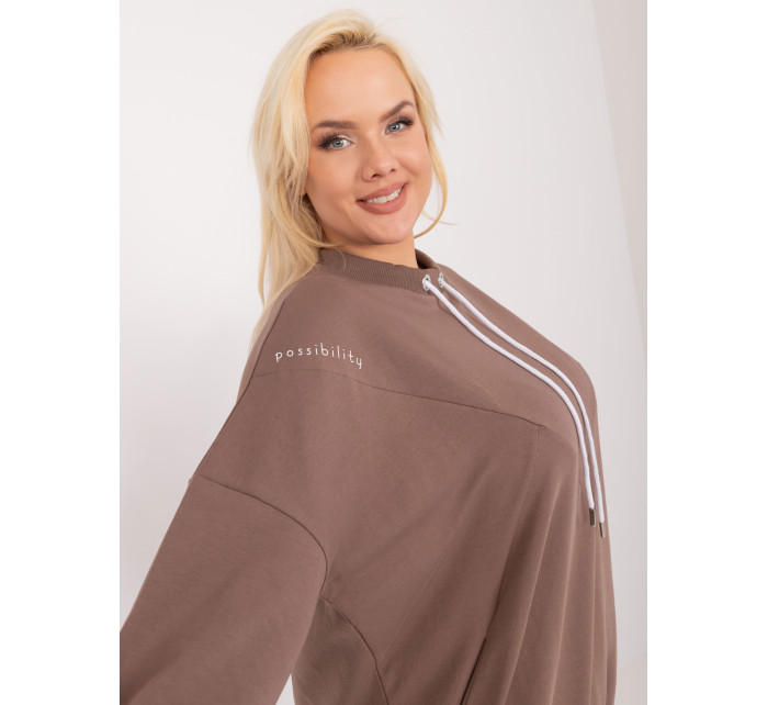 Hnědá halenka plus size s kapsami