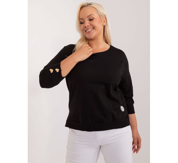 Černá halenka plus size s ozdobnou aplikací na rukávu