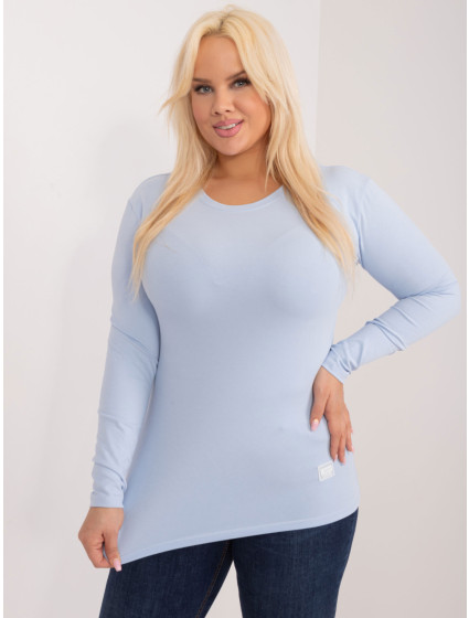 Světle modrá jednobarevná halenka plus size s nášivkou