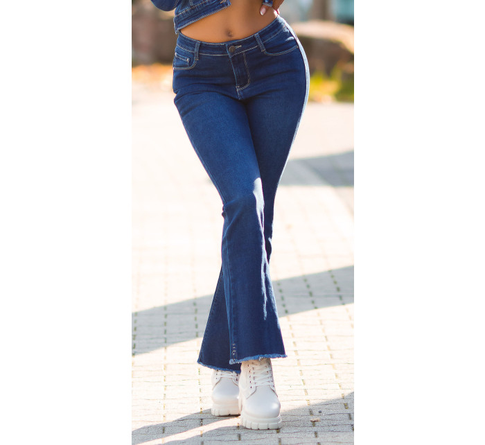 Sexy tmavý denim použitý vzhled flarred Jeans