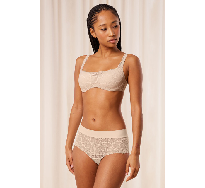 Body MakeUp Illusion Lace Shorty beige model 20530076 - Triumph