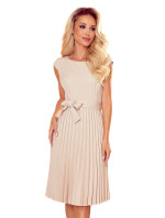 LILA Béžové dámské plisované šaty s krátkými rukávy model 17014915 - numoco