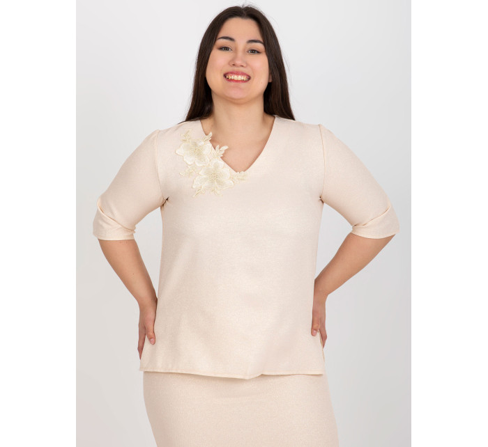 Světle broskvová halenka plus size s krajkou