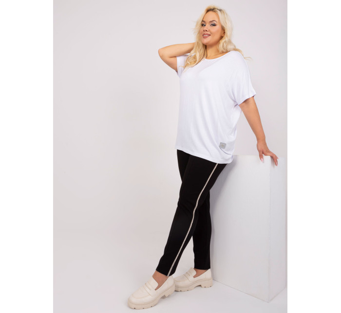 Bílá dámská halenka plus size volného střihu