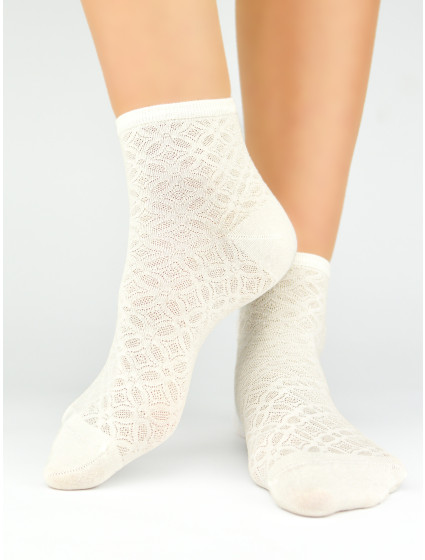 Socks model 20767158 Ecru - Noviti