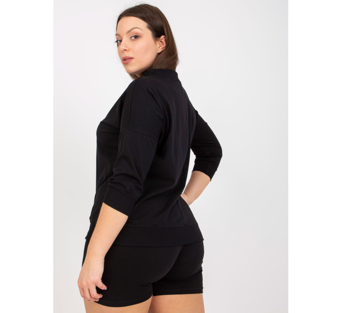 Černá halenka plus size velikosti pro každodenní nošení s potiskem