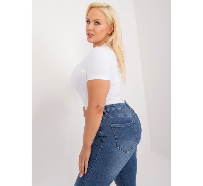 Bílé vypasované triko plus size velikosti s nápisem