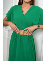 Dlouhé šaty s ozdobným páskem zelené